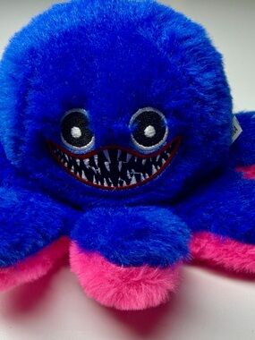 Huggy Wuggy 7” Reversible Kissy Missy Plush | Poppy Playtime Blue Monster Toy